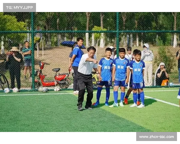 足球青少年训练营寒假开班，退役名宿亲自指导